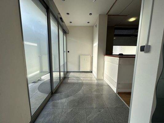 Windfang/Gewerbe (EG)