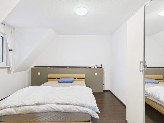 CAM04379G0-PR0076-STILL038