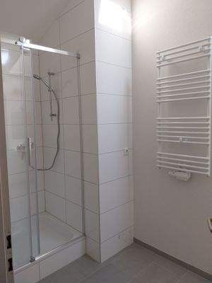 Bad mit Oberlichtfenster