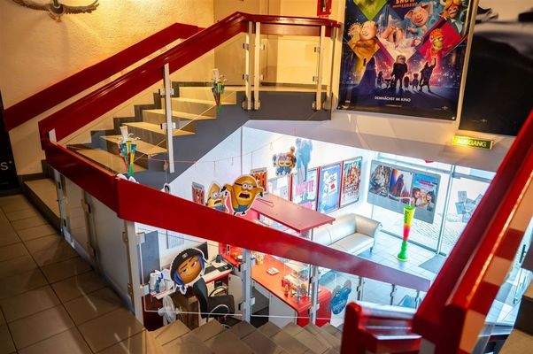 Aufgang zu den Kinosälen