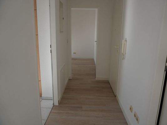 Flur mit Blick zum Schlafzimme