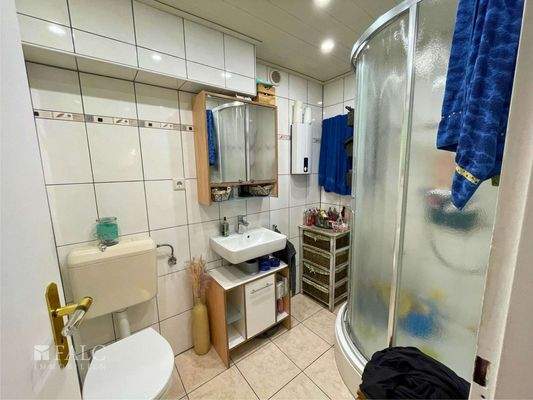 Badezimmer im Erdgeschoss