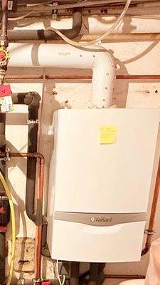 Vorderhaus Teilkeller Heizung