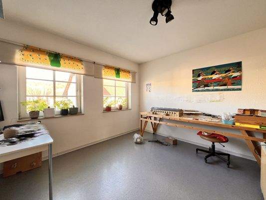 Hobbyzimmer / Büro oder Kinderzimmer 3