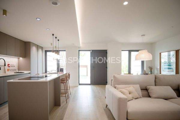 Sustainable Townhouses Near the Coast in Pilar de la Horadada