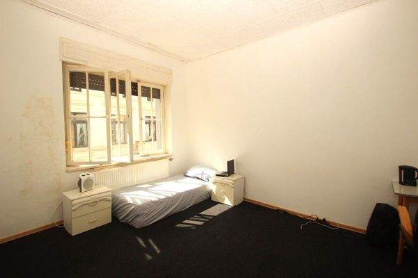 Das Schlafzimmer, ...