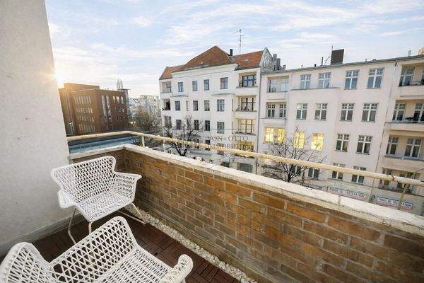 Entspannen mit Weitblick auf dem Balkon