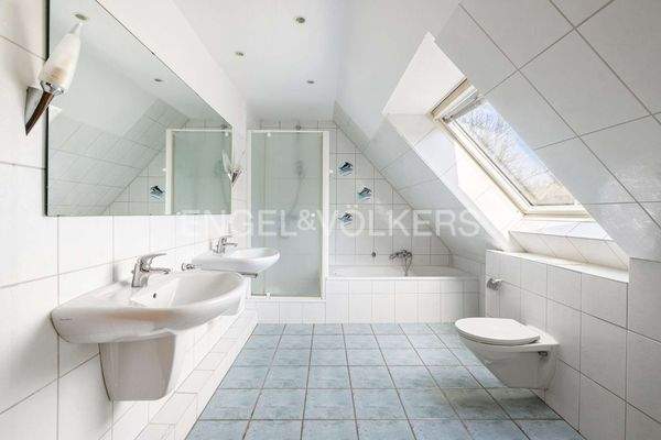Vollbad im Obergeschoss