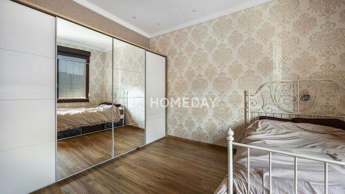 1. OG Schlafzimmer 1