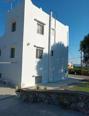 Kreta, Sfakaki: Sehr geräumige Villa mit Meerblick zu verkaufen