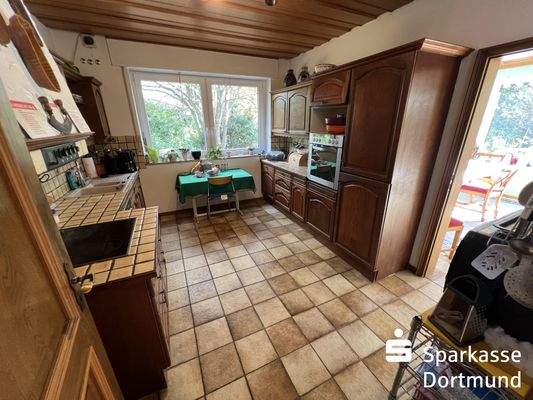 Wohnküche (Öffnung zum Essbereich möglich)