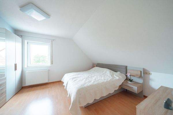Obergeschoss_Schlafzimmer (Eltern)_Objekt Ichenhausen Oxenbronn