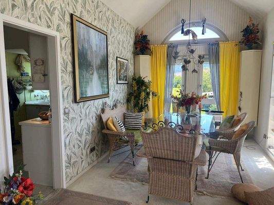 Essbereich, war früher ein 4 Zimmer !