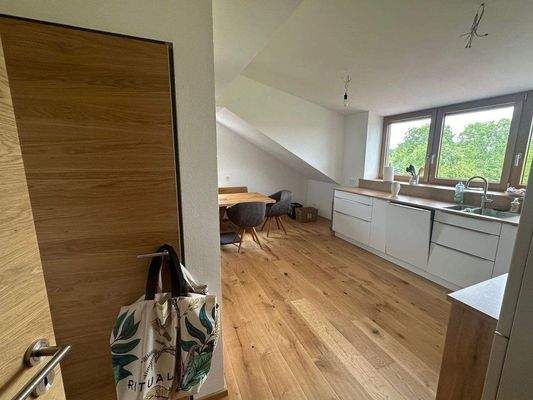 DG. Whg. Küche-Essbereich