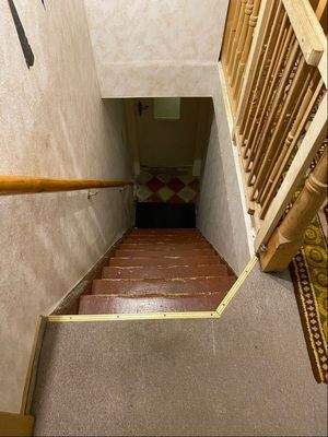 Treppe zum Erdgeschoß