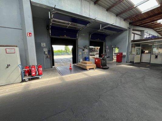 LKW-Rampen, Kalthalle