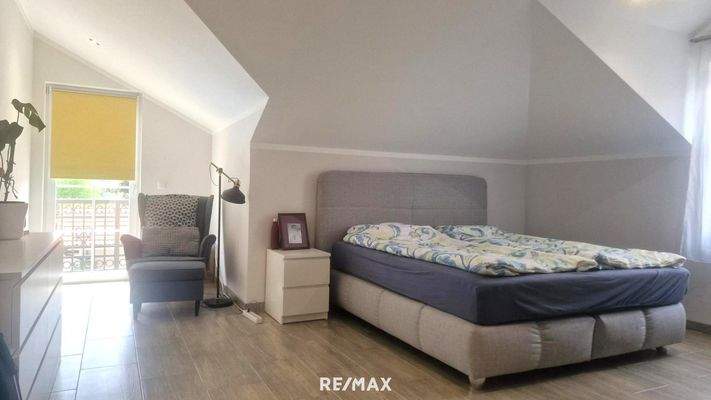 Zimmer 2 OG