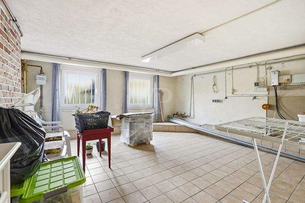 Keller Raum Straßenseite