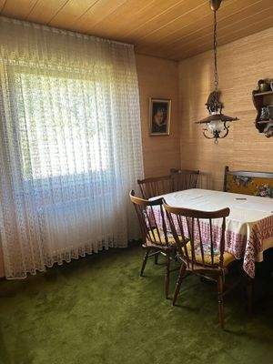 Geräumiges Zimmer - aktuell als Esszimmer genutzt