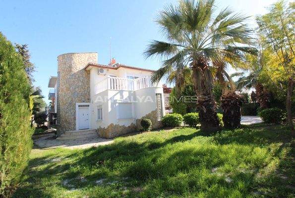 Detached Ready-to-Move House Near the Beach in Belek