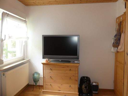 Schlafzimmer Erdgeschoss Bild 2.JPG
