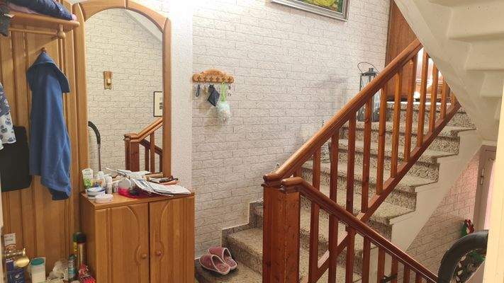 Treppe zu den oberen 2 Zimmern und Bad