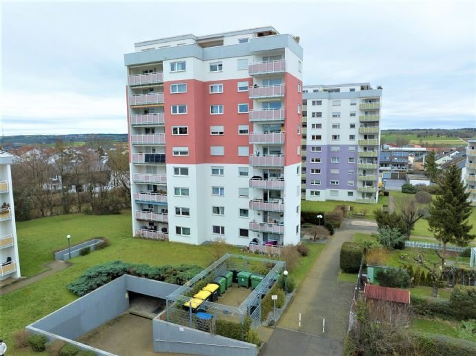 Großzügige 3,0-Zimmer-Wohnung in ruhiger Lage und schönem Fernblick