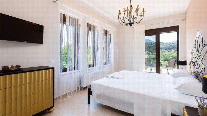 Stonevilla For Sale in Almirida, Stonevilla For Sa