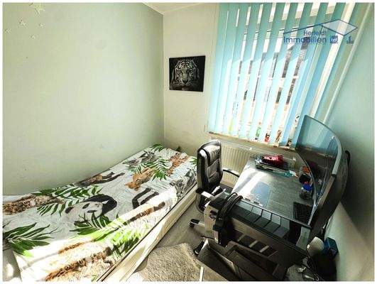 Ankleide-, Gäste-, Kinderzimmer oder Büro