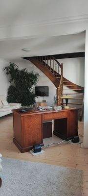 WZ mit Treppenaufgang zum SZ links.jpg