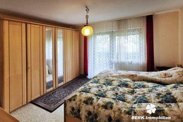 BERK Immobilien - Schlafzimmer EG