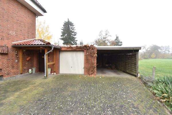 Garage und Carport