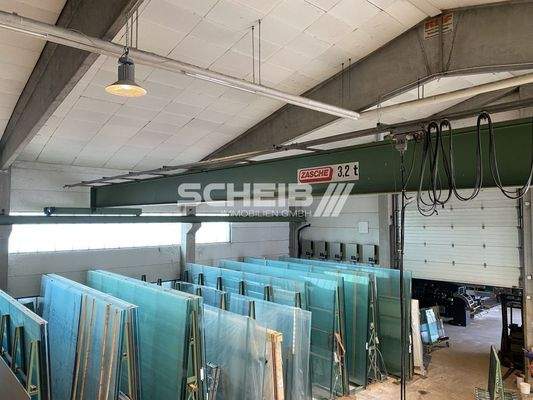 freigespannte Stahlbetonhalle