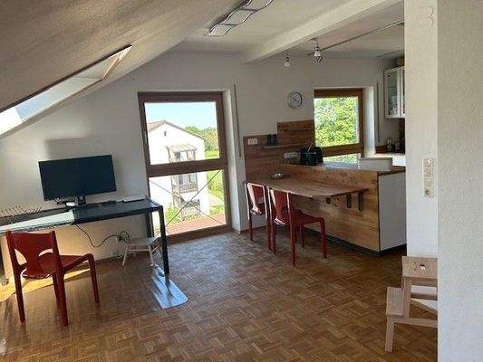 Blick Wohnzimmer Küche.jpg