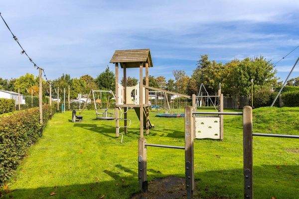 Der Spielplatz im Park