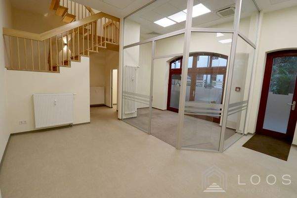 Empfang und Wartebereich2