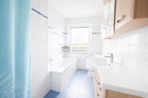 großzügiges Badezimmer