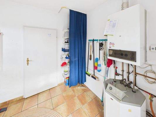 CAM03784G0-PR0090-STILL039