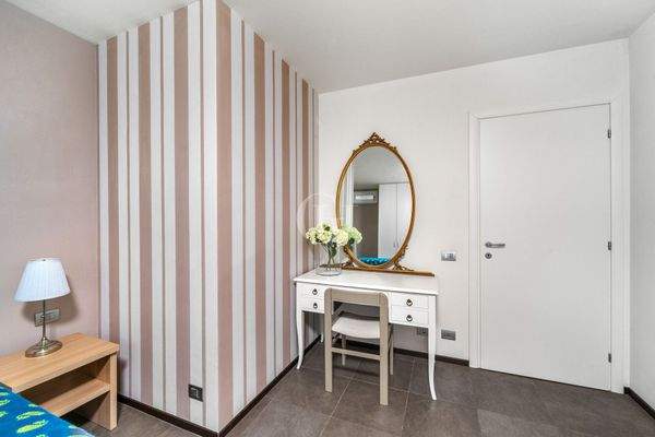 Zimmer Nebengebäude