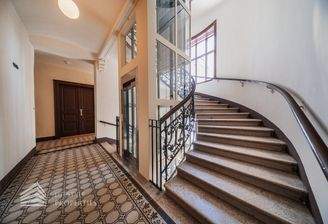 Vermietetes Geschäftslokal mit 5,5% Rendite, Nähe Westbahnhof