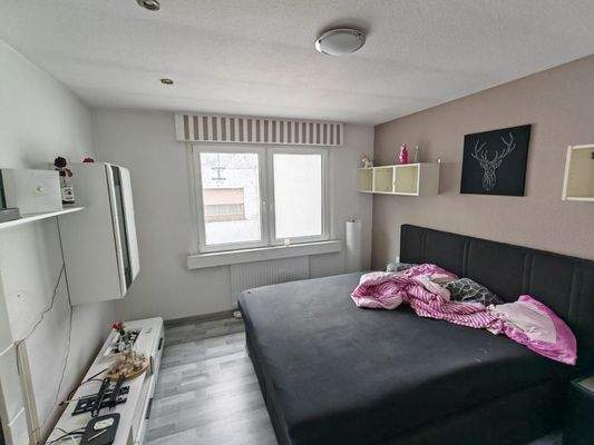 Vordergebäude: Schlafzimmer II