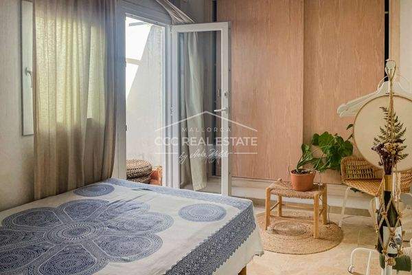 Erstes Schlafzimmer mit...