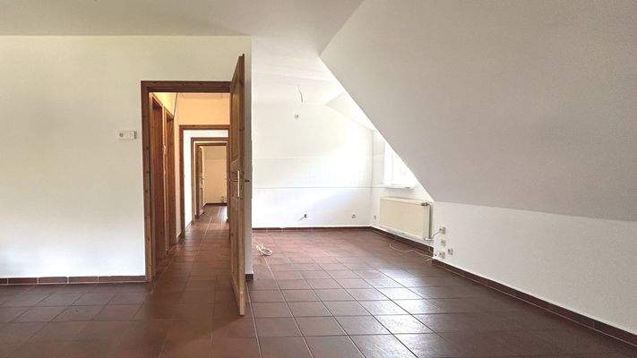 Wohnzimmer mit Blick zur Küche