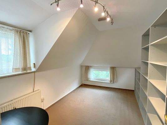 Raum auf der Zwischenetage für Ferienwohnung nutzbar