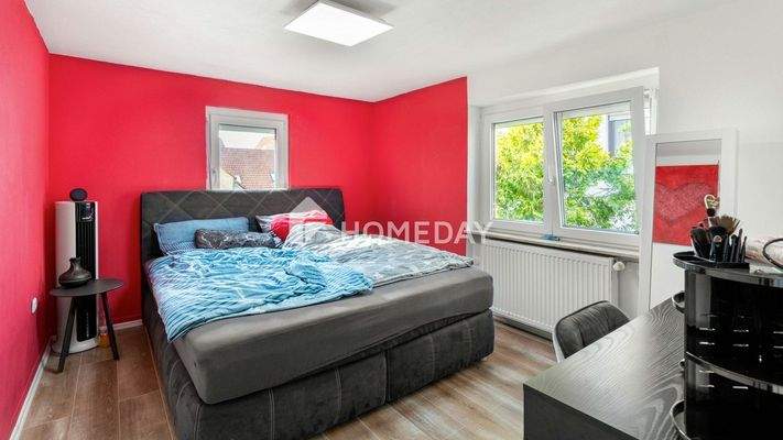 1. OG Schlafzimmer 1