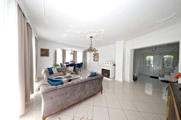 3413 EG Wohn-Esszimmer b