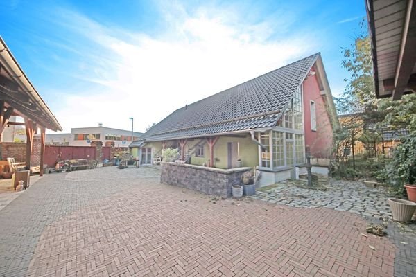 Hausansicht / Hofbereich