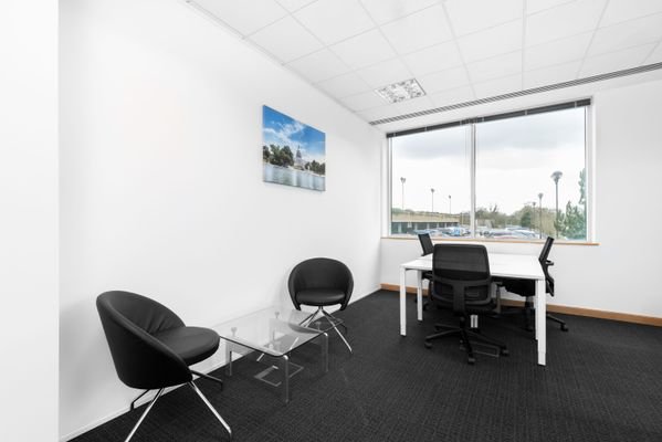 Regus Arlington Square (298) Bracknell UK Office -