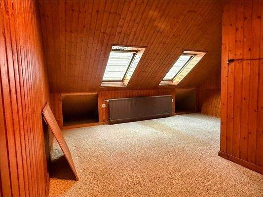 weiteres Zimmer im Dachgeschoss
