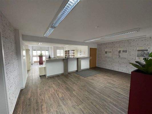 Eingangsbereich (Weitwinkelaufnahme)